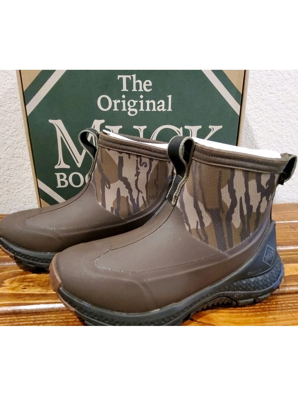 Th Original Muck Boot Outscape Max Ankle Slip On Women's Sz 5M Camouflage